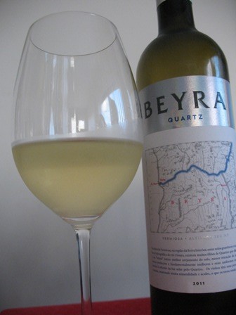 белое португальское вино с выраженной минеральностью Beyra Quartz