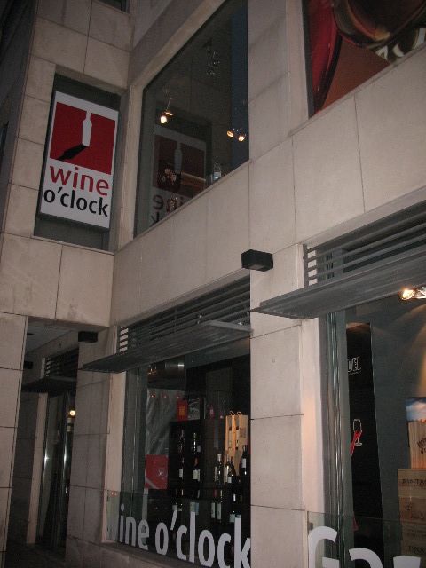 Винный магазин Wine O'Clock в Лиссабоне