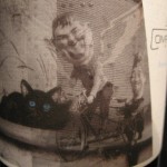 Черный кот на винной этикетке
